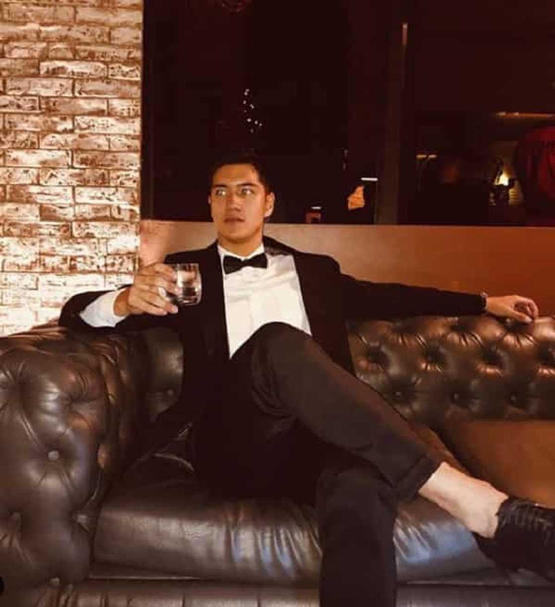 Jericho Rosales’ son Santino is now a business owner at the age of 19 Jericho Rosales’ son Santino is now a business owner at the age of 19
