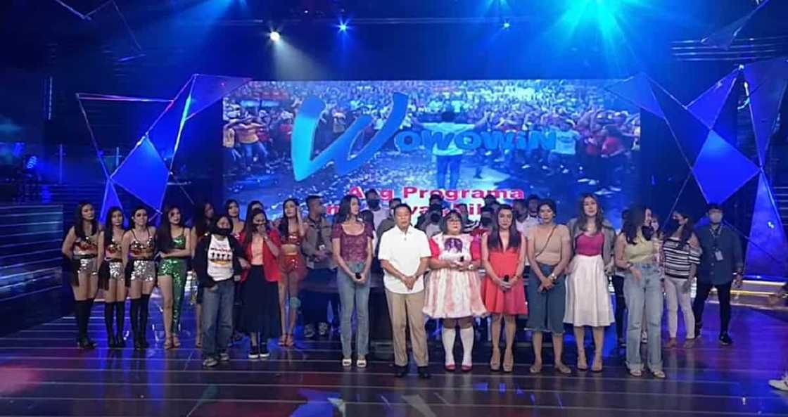 Willie Revillame gets emotional on last episode of Wowowin on GMA Willie Revillame gets emotional on last episode of Wowowin on GMA