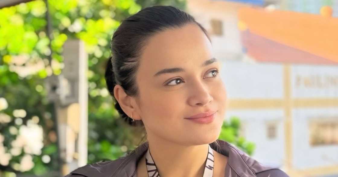 Yasmien Kurdi, nag-react sa poll tungkol sa pag-ban sa Facebook sa PH Yasmien Kurdi, nag-react sa poll tungkol sa pag-ban sa Facebook sa PH