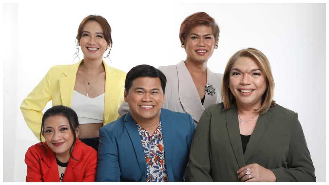 Ogie Diaz, idinetalye ang umano'y pagbibigay tulong sa kanya ni Willie Revillame noon Ogie Diaz, idinetalye ang umano'y pagbibigay tulong sa kanya ni Willie Revillame noon