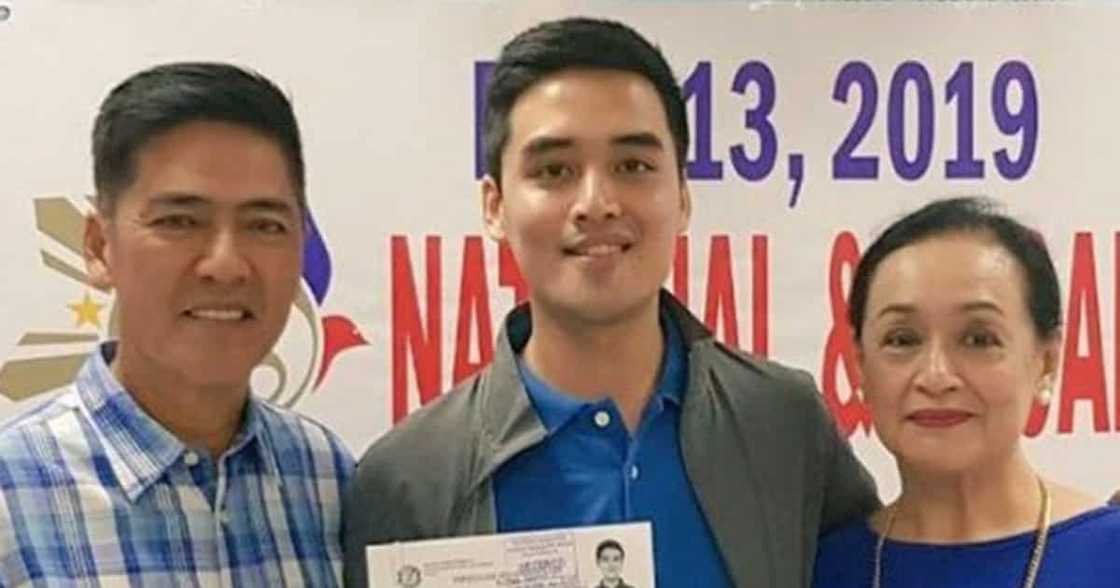 Vico Sotto, nagpa-poll sa social media tungkol sa kanyang reaksyon sa viral photo Vico Sotto, nagpa-poll sa social media tungkol sa kanyang reaksyon sa viral photo