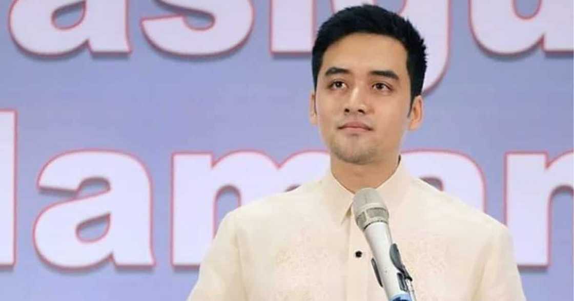 Vico Sotto on COVID-19 vaccination for mother Coney Reyes: "walang palakasan" Vico Sotto on COVID-19 vaccination for mother Coney Reyes: "walang palakasan"