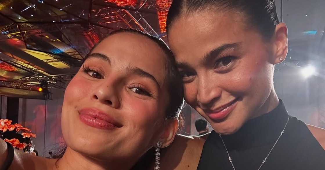 Jasmine Curtis-Smith, may nakakaantig na birthday message para kay Anne Curtis (@jascurtissmith) Jasmine Curtis-Smith, may nakakaantig na birthday message para kay Anne Curtis (@jascurtissmith)