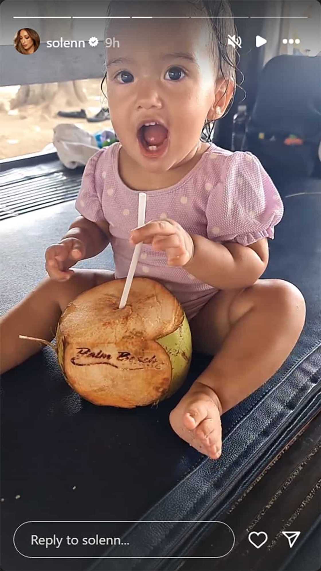Solenn Heussaff, ibinahagi sa socmed video ni Tili na masigasig na umiinom ng natural na buko juice Solenn Heussaff, ibinahagi sa socmed video ni Tili na masigasig na umiinom ng natural na buko juice