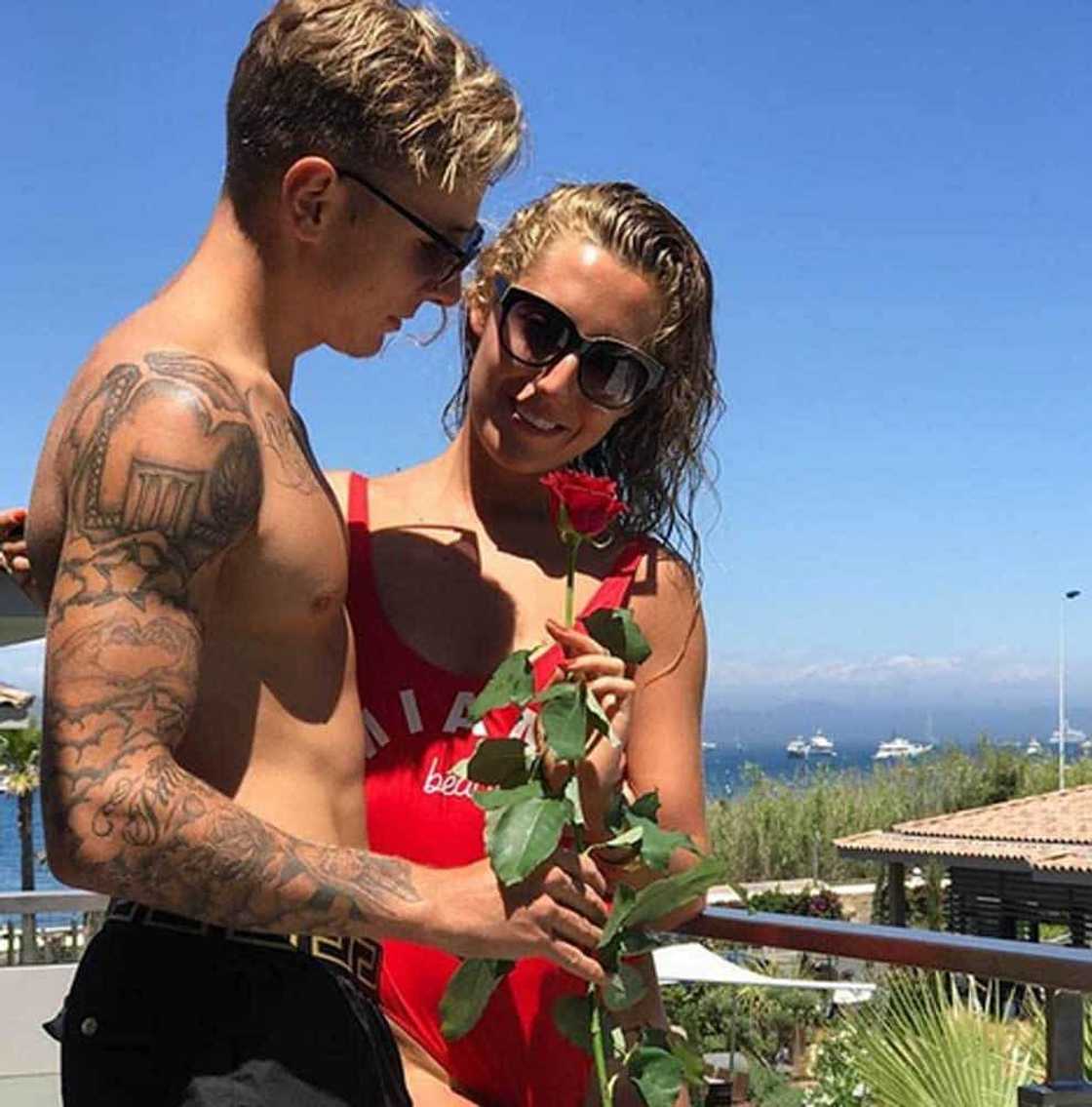 Everton players wives and girlfriends Everton players wives and girlfriends