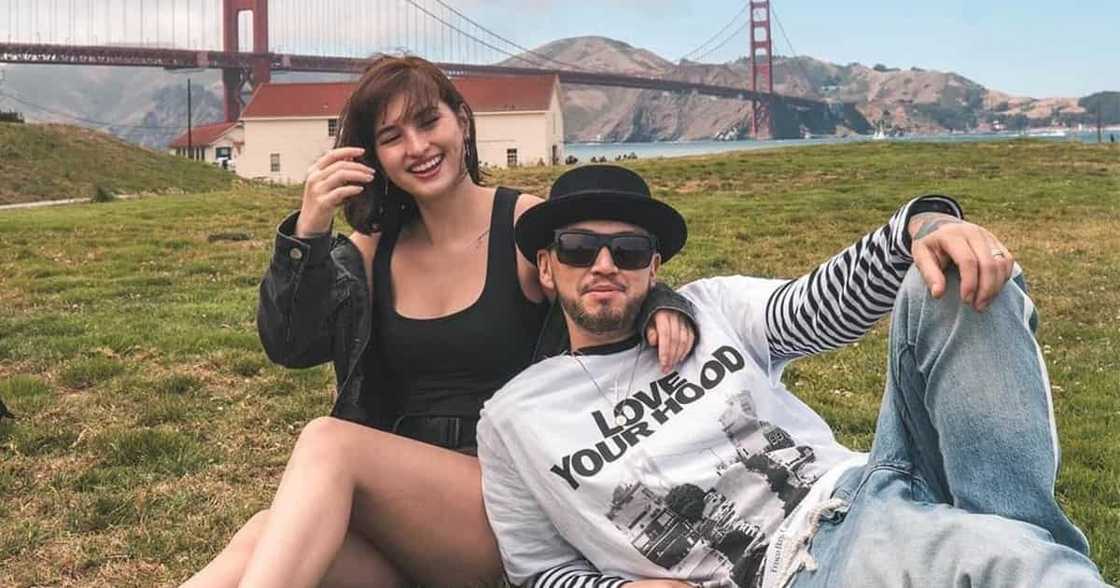 Coleen Garcia shares photos from baby Amari's first trip to the beach