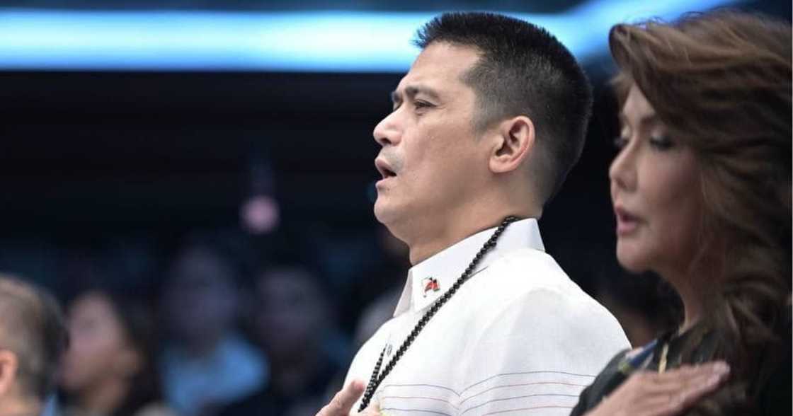 Robin Padilla shares photos debunking ‘dirty finger’ gesture claims Robin Padilla shares photos debunking ‘dirty finger’ gesture claims