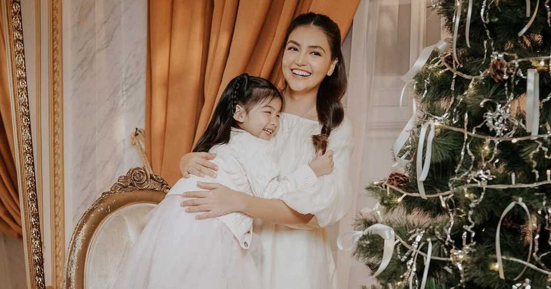 Trina Candaza, ibinida ang naggagandahang Christmas photos nila ni Mithi