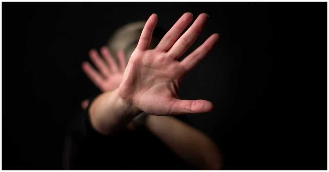 17-anyos na candle bearer sa simbahan, minolestiya umano ng pari 17-anyos na candle bearer sa simbahan, minolestiya umano ng pari