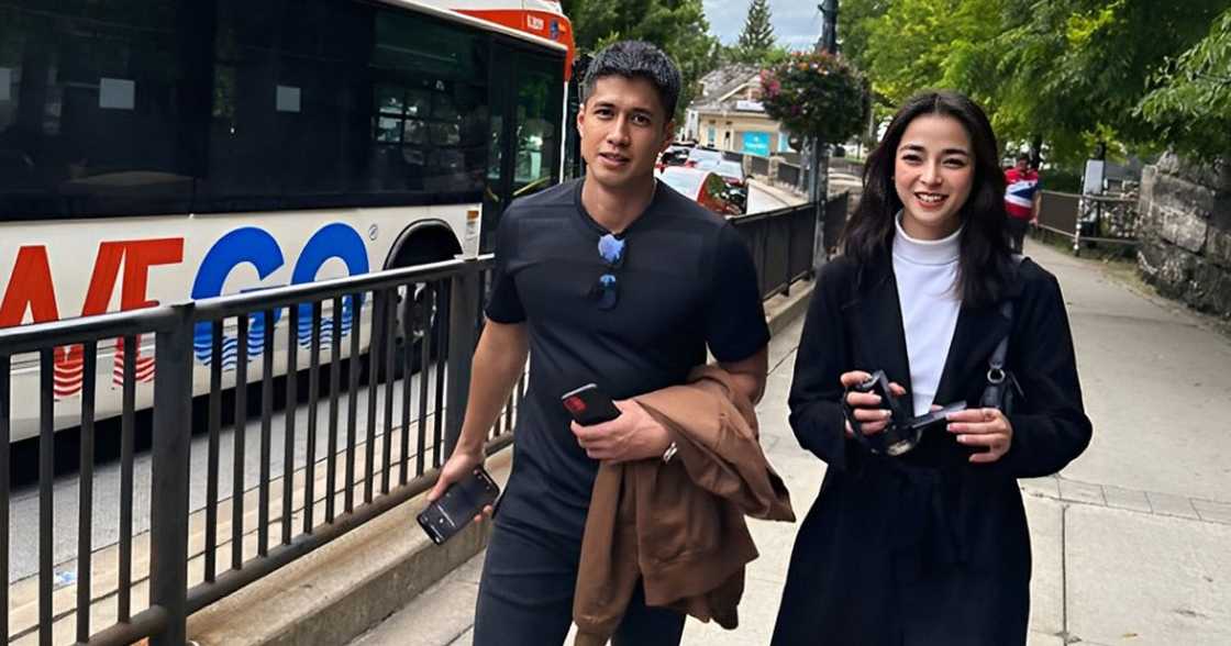 AJ Raval at Aljur Abrenica, usap-usapan matapos maispatang may hawak-hawak na bata habang namamasyal AJ Raval at Aljur Abrenica, usap-usapan matapos maispatang may hawak-hawak na bata habang namamasyal