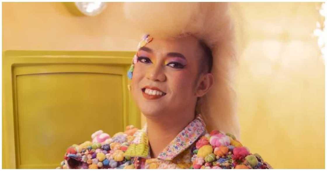 Ogie Diaz, hanga sa kabutihan ni Chad Kinis na tumutulong sa ilang foundation Ogie Diaz, hanga sa kabutihan ni Chad Kinis na tumutulong sa ilang foundation