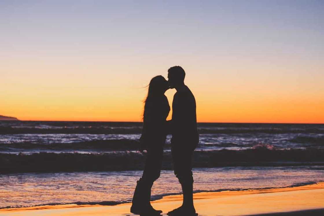 How to date a girl Filipino way How to date a girl Filipino way