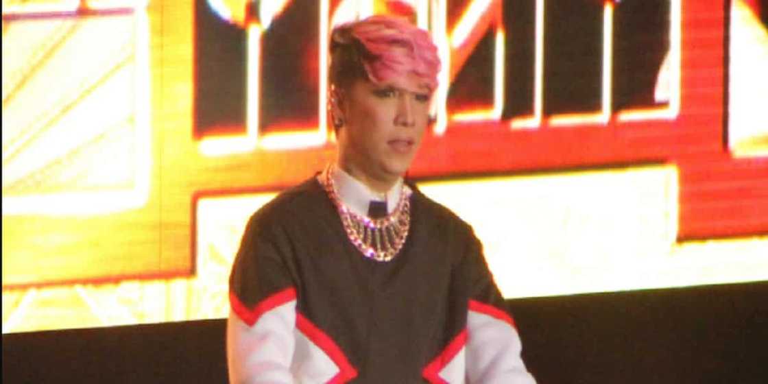 Vice Ganda, umaming pina-retoke ang iba’t-ibang bahagi ng kanyang mukha