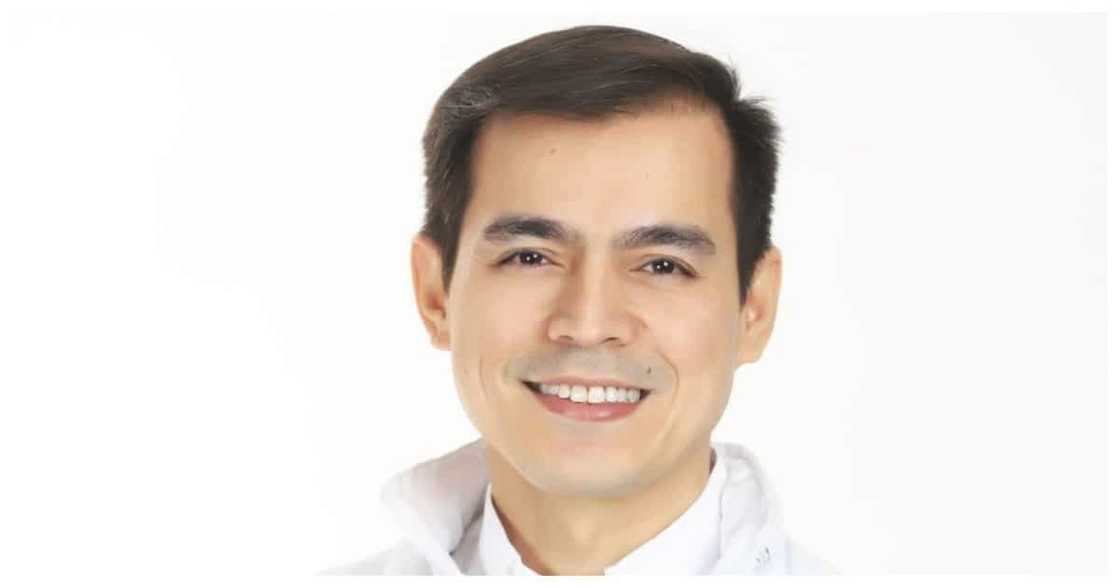 Mayor Isko, halos maluha sa pinatawad na kawatan at binigyan pa ito ng trabaho Mayor Isko, halos maluha sa pinatawad na kawatan at binigyan pa ito ng trabaho