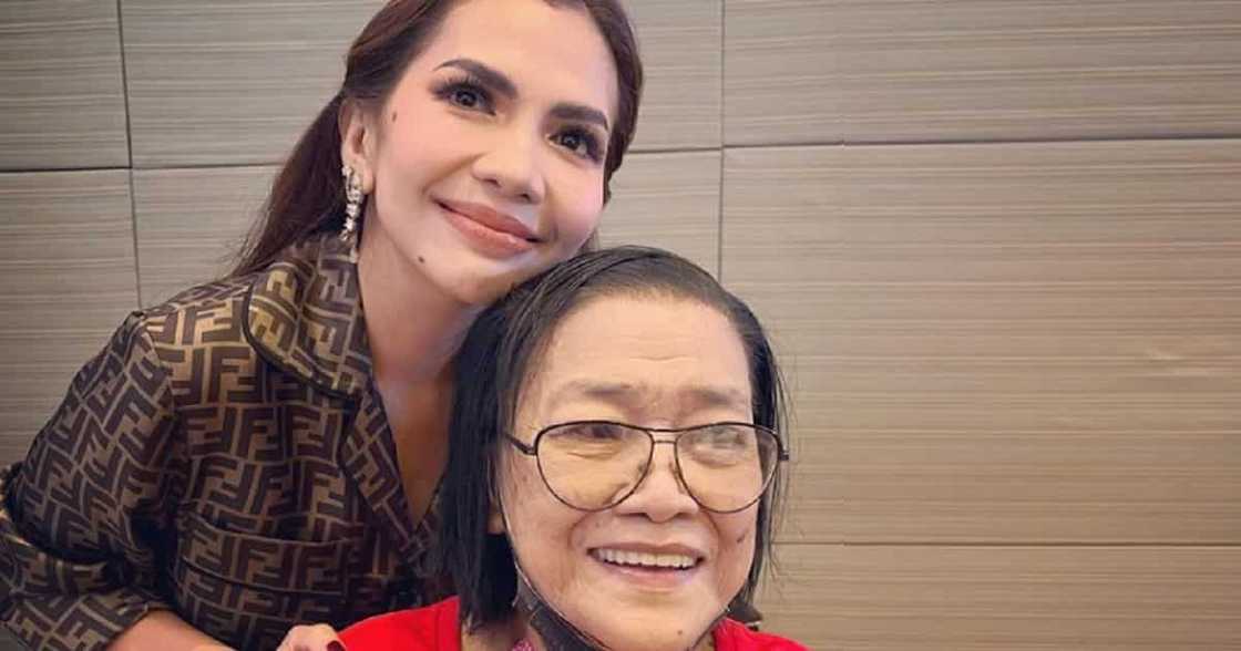 Lolit Solis receives aid from Mommy Pinty, Rhea Tan, Jomari & Abby (@akosilolitsolis) Lolit Solis receives aid from Mommy Pinty, Rhea Tan, Jomari & Abby (@akosilolitsolis)