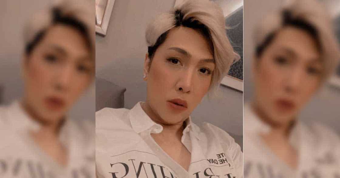 Vice Ganda reiterates support for ABS-CBN, "hindi ako nilaglag...magkamatayan na" Vice Ganda reiterates support for ABS-CBN, "hindi ako nilaglag...magkamatayan na"