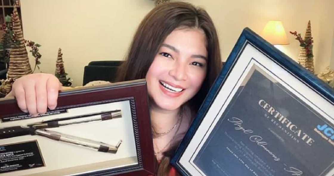 Angel Locsin, nagbigay ng P2 million para sa mga nasalanta ng bagyo Angel Locsin, nagbigay ng P2 million para sa mga nasalanta ng bagyo