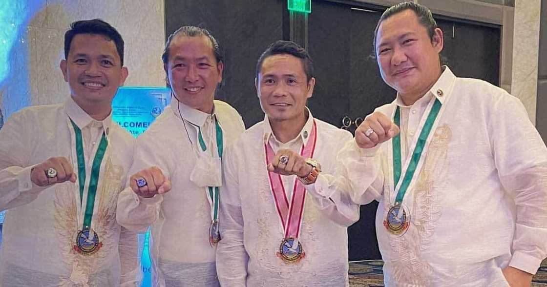 Donnie “Ahas” Nietes, boxing champion na nagtatrabaho ngayon bilang Food Panda delivery guy Donnie “Ahas” Nietes, boxing champion na nagtatrabaho ngayon bilang Food Panda delivery guy