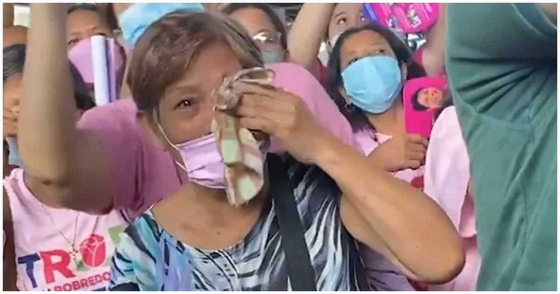 Lola sa viral video na nag-aabang kay VP Leni noong kampanya, pumanaw na Lola sa viral video na nag-aabang kay VP Leni noong kampanya, pumanaw na