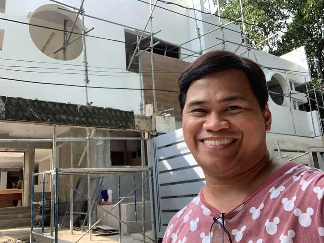 Ogie Diaz, sa desisyon TAPE Inc.: "Sa henerasyon ngayon, dapat talaga marami kang bago" Ogie Diaz, sa desisyon TAPE Inc.: "Sa henerasyon ngayon, dapat talaga marami kang bago"