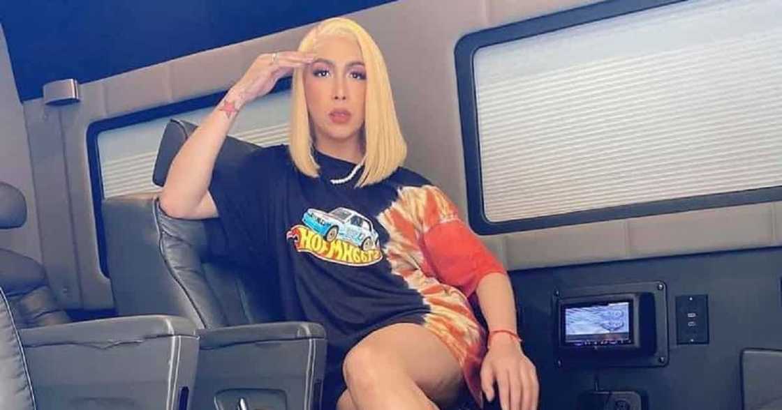 Vice Ganda, pinakita ang regalo ni Angel Locsin sa kanya nang mamatay ang aso niyang si Chip in