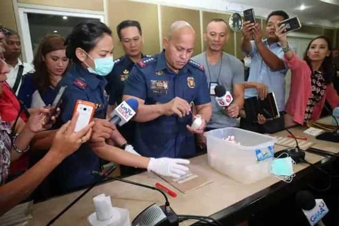 Mar Roxas denies link to 5 ‘drug generals’ Mar Roxas denies link to 5 ‘drug generals’