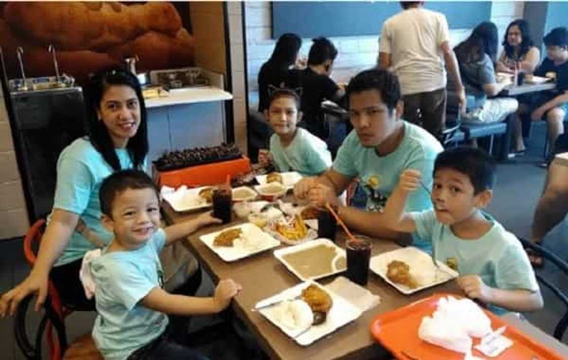 Palit sila ng gawain! Misis, proud sa asawa niyang namamahala sa gawaing bahay Palit sila ng gawain! Misis, proud sa asawa niyang namamahala sa gawaing bahay