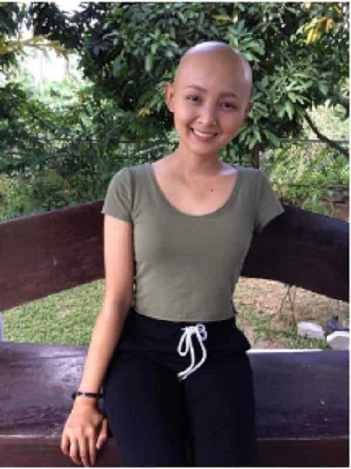 Teeange girl na naputulan ng kaliwang braso dahil sa cancer, kinakitaan parin ng positibong pananaw sa buhay Teeange girl na naputulan ng kaliwang braso dahil sa cancer, kinakitaan parin ng positibong pananaw sa buhay