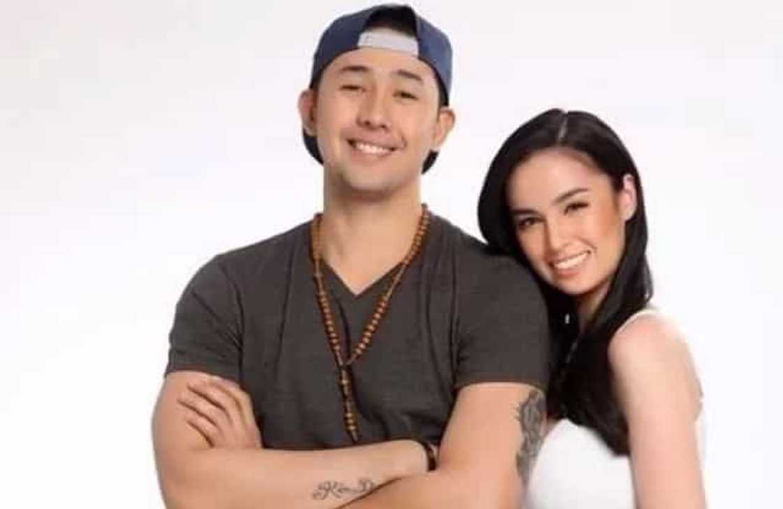 Who’s the lucky guy? Meet Michael Acuña, the hunky boyfriend of Kapuso star Kim Domingo! Who’s the lucky guy? Meet Michael Acuña, the hunky boyfriend of Kapuso star Kim Domingo!