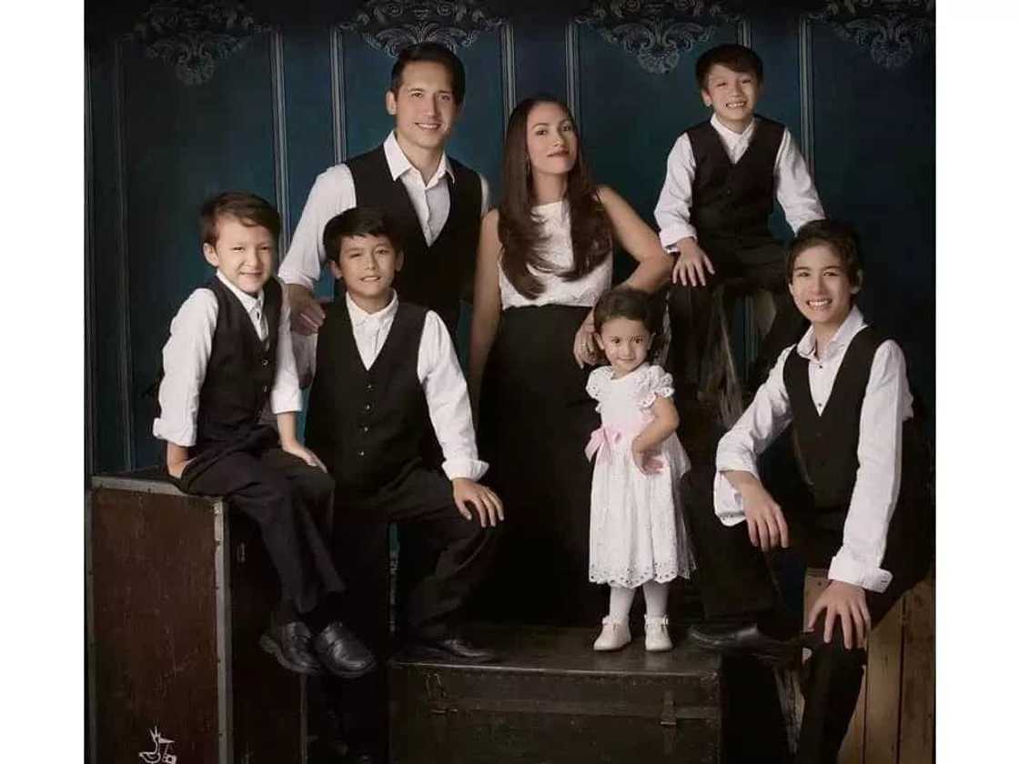 Photo via GMA Entertainment Photo via GMA Entertainment