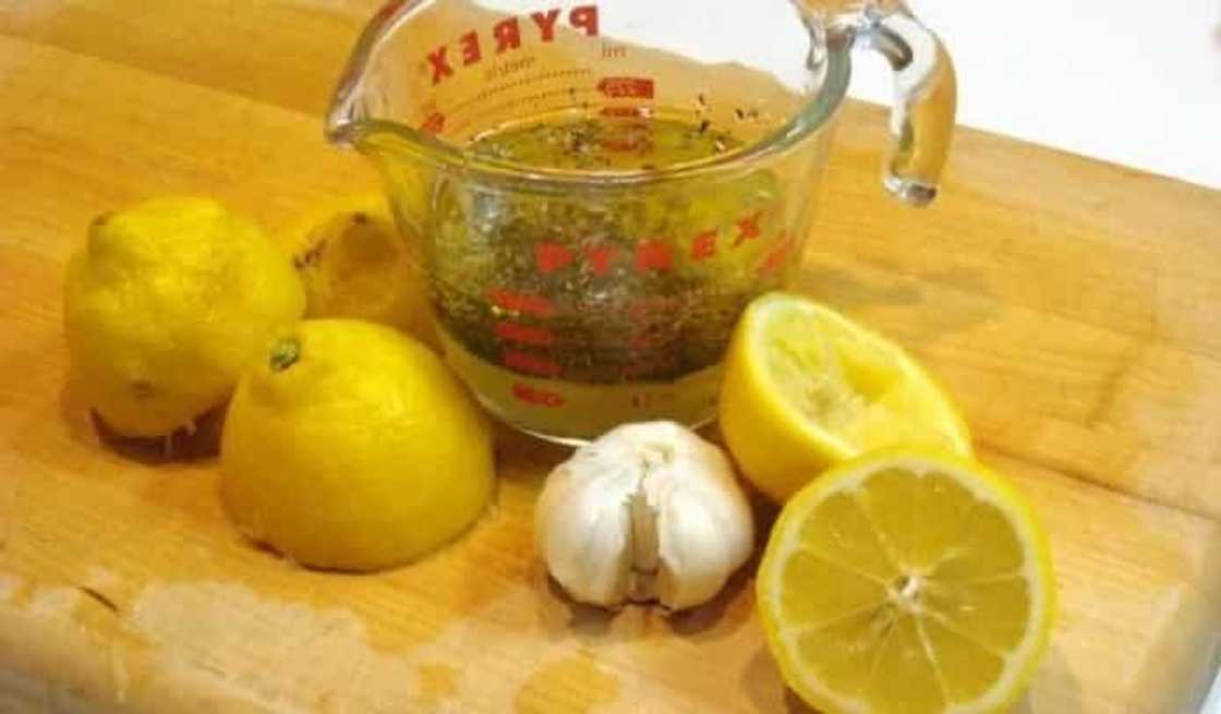 Lemon with garlic mixture: the most powerful mix for cleaning any heart blockages Lemon with garlic mixture: the most powerful mix for cleaning any heart blockages