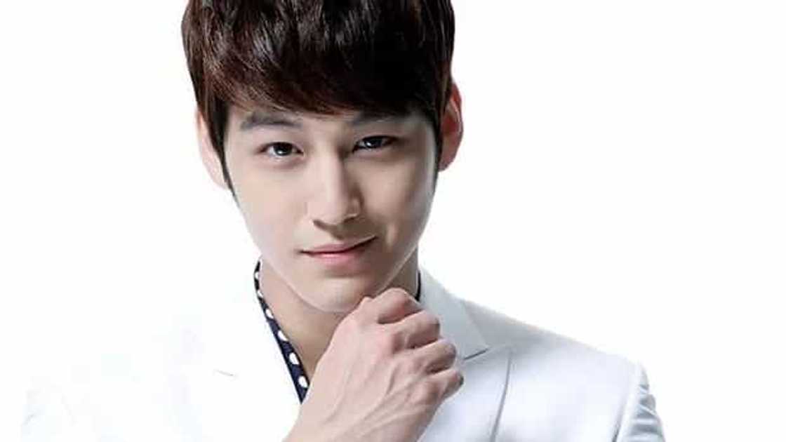 Tracking down the most handsome Korean drama actors in the most successful K-drama series! Hot picks - Top 20! Tracking down the most handsome Korean drama actors in the most successful K-drama series! Hot picks - Top 20!