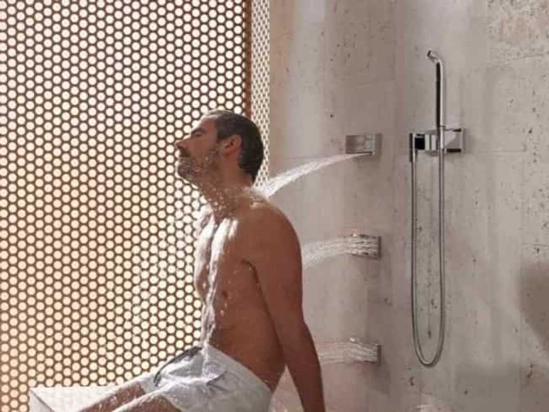 12 shower habits that do more harm than good 12 shower habits that do more harm than good