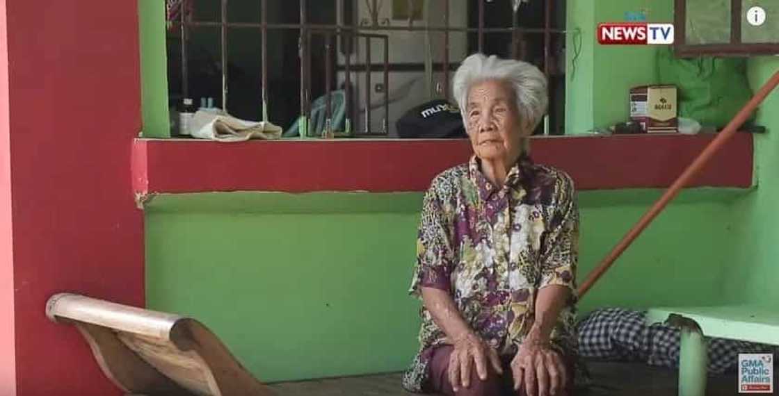 Story of Ma'am Pacing who was once the school principal and teacher now works as a janitress in the same school Story of Ma'am Pacing who was once the school principal and teacher now works as a janitress in the same school