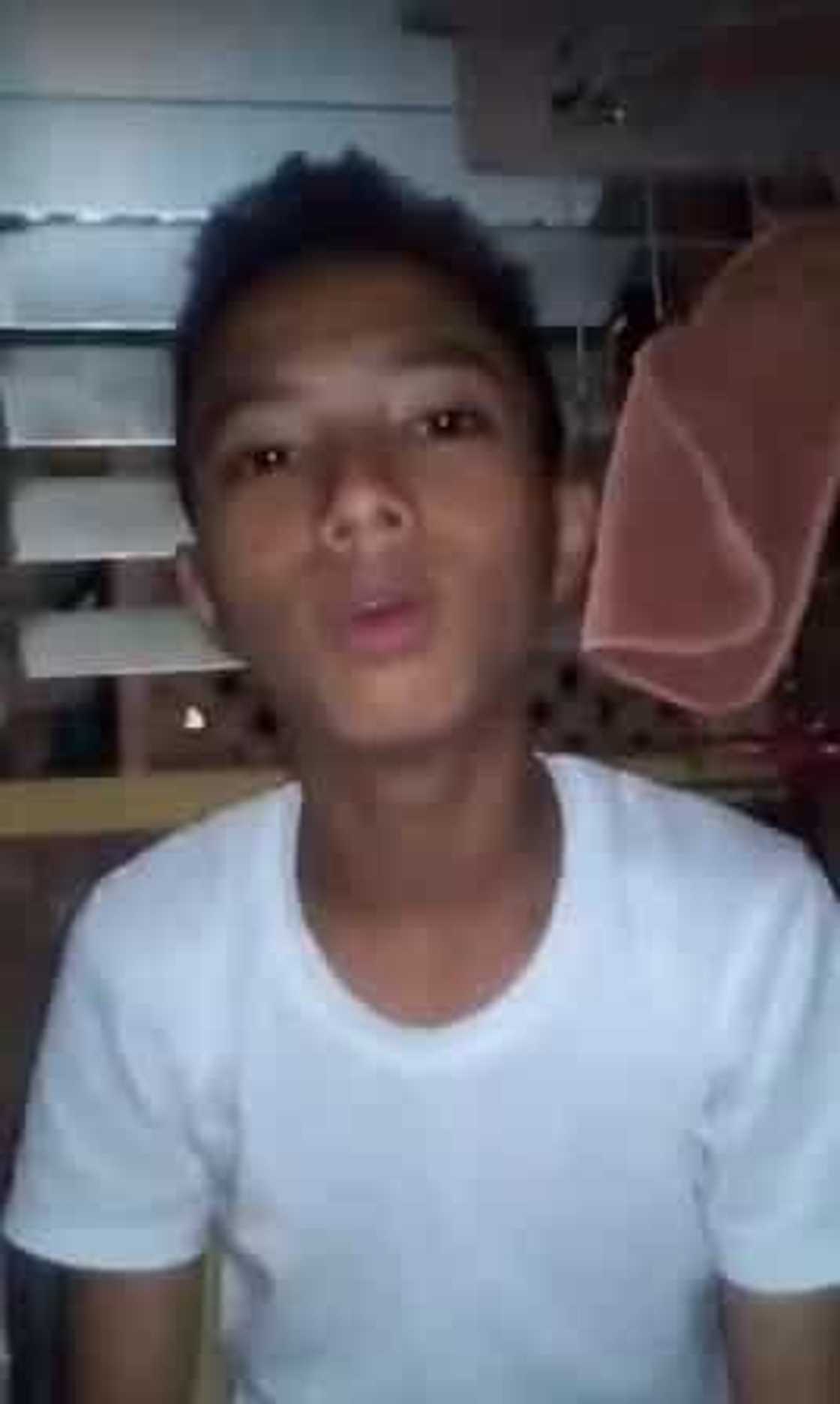 Viral boy issues apology after controversial 'middle finger' selfie Viral boy issues apology after controversial 'middle finger' selfie