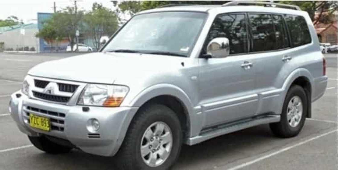 6 na mamahaling mga kotse ni Manny Pacquiao na katas ng kanyang pinaghirapan 6 na mamahaling mga kotse ni Manny Pacquiao na katas ng kanyang pinaghirapan