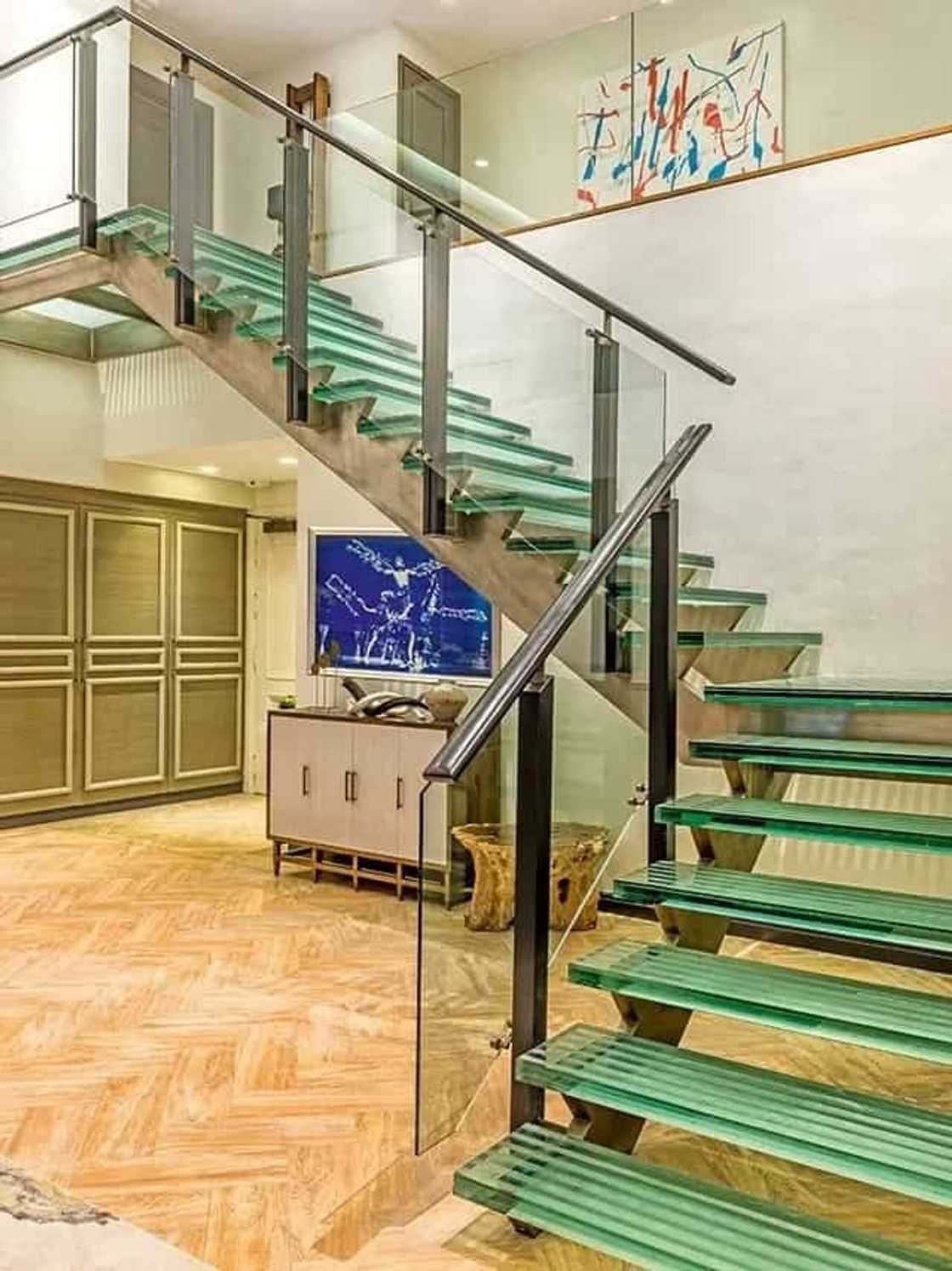 Staircase (Photo from Yes! Magazine via Real Living Philippines) Staircase (Photo from Yes! Magazine via Real Living Philippines)