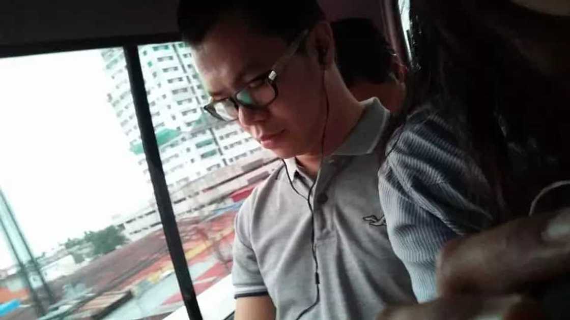 Pinay warns public of pervert Molino van passenger Pinay warns public of pervert Molino van passenger