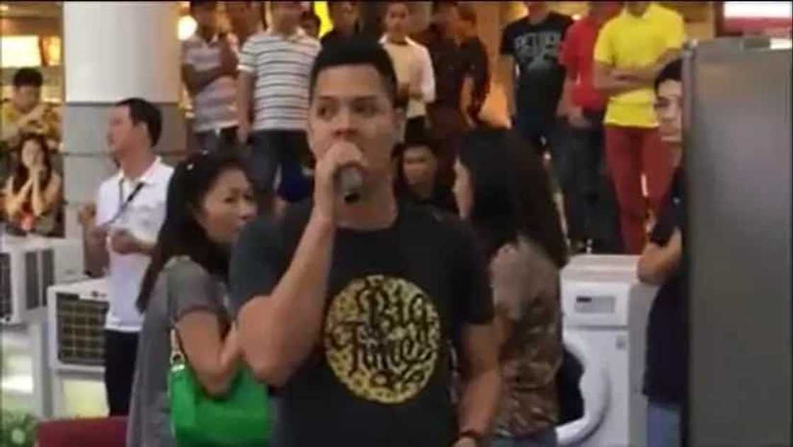 Pinoy “The Prayer” videoke performance video went viral after a netizen uploaded his video Pinoy “The Prayer” videoke performance video went viral after a netizen uploaded his video