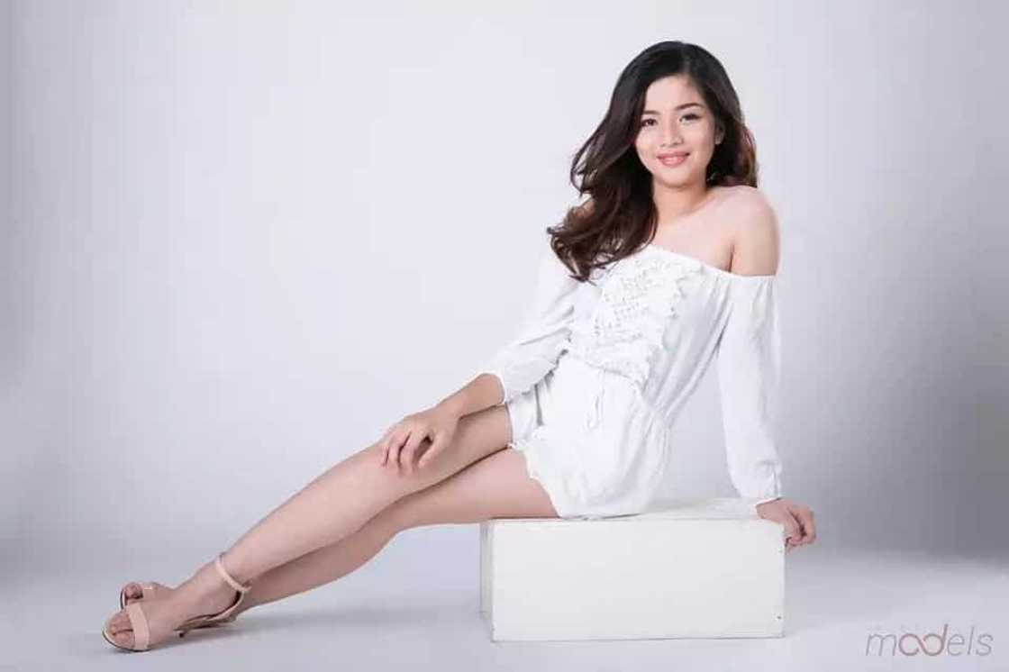 Mani vendor sa Cavite pinahanga ang marami sa taglay niyang natural na kagandahan Mani vendor sa Cavite pinahanga ang marami sa taglay niyang natural na kagandahan