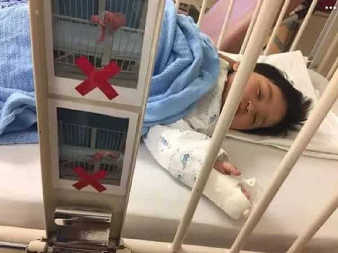 Baby hospitalized for playing with gadgets too much Baby hospitalized for playing with gadgets too much