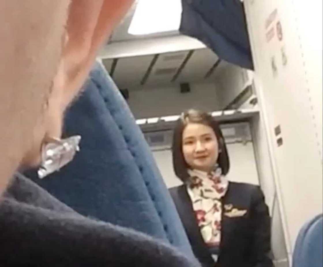 Netizen shares video of his flight attendant crush Netizen shares video of his flight attendant crush