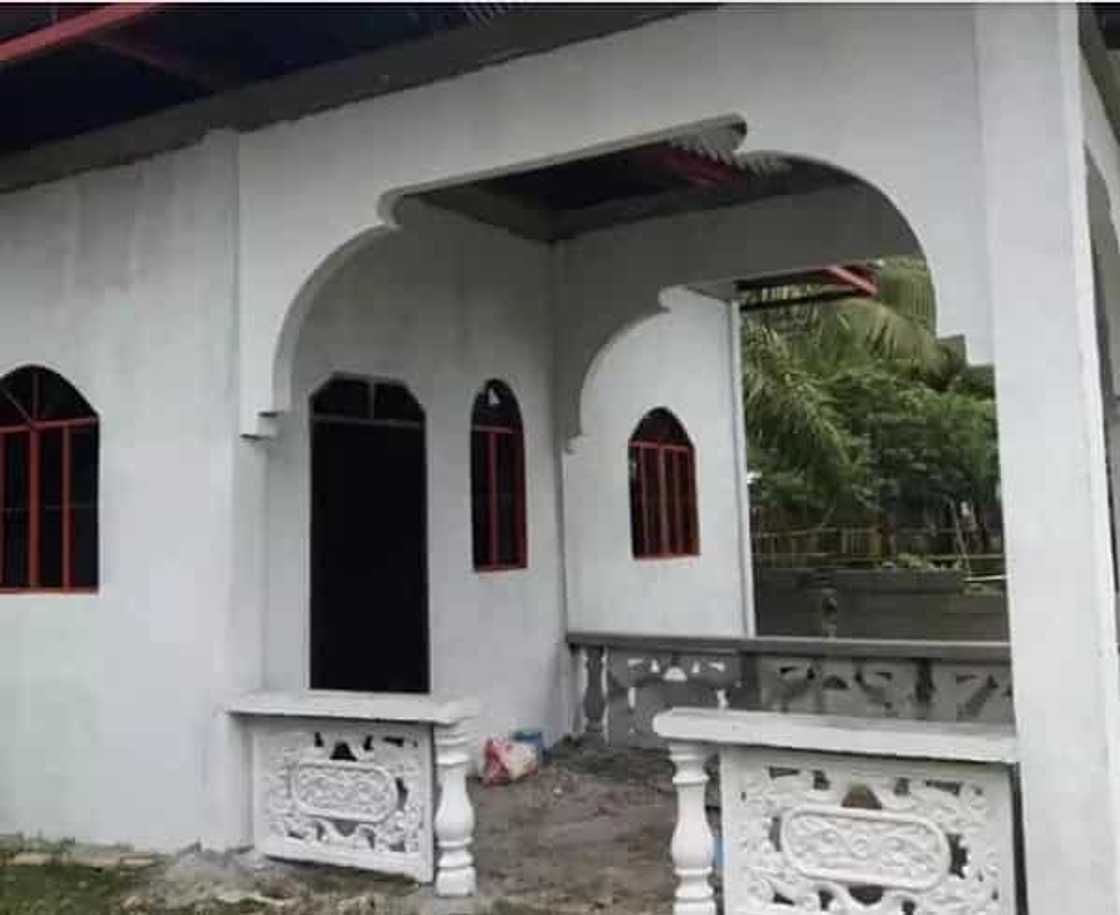 Pinay OFW, patapos na ang sariling bahay sa loob lamang ng 2 taong pag-a-abroad Pinay OFW, patapos na ang sariling bahay sa loob lamang ng 2 taong pag-a-abroad