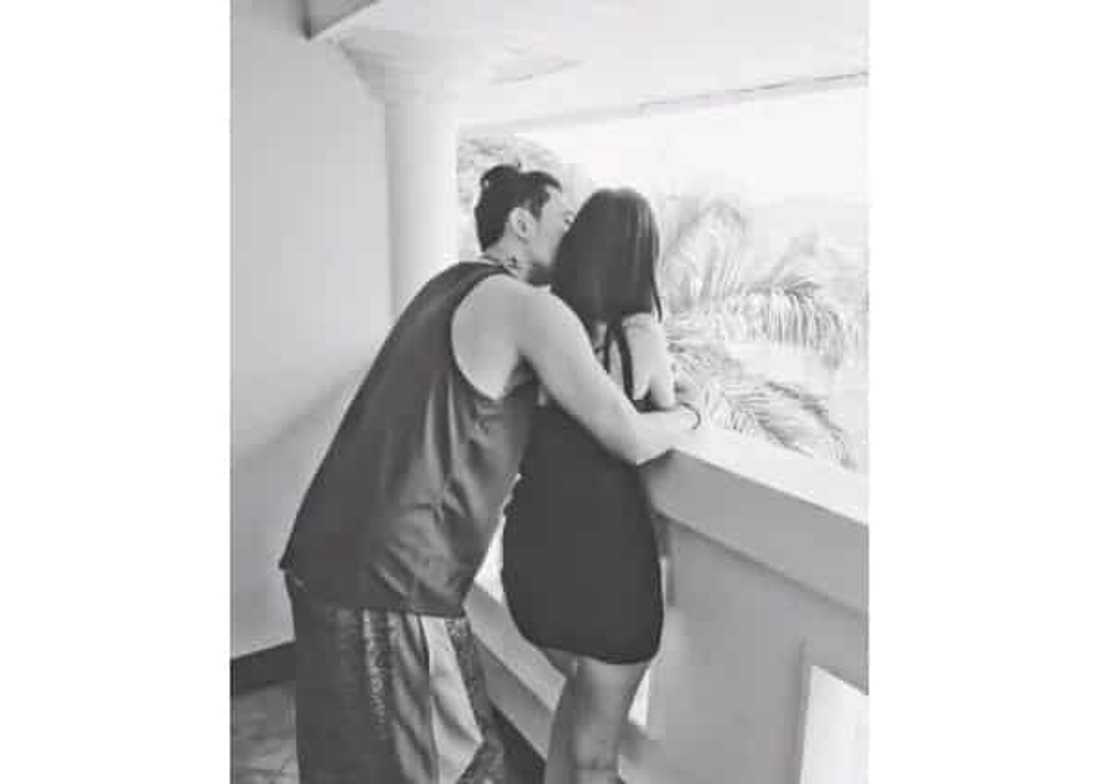Who’s the lucky guy? Meet Michael Acuña, the hunky boyfriend of Kapuso star Kim Domingo! Who’s the lucky guy? Meet Michael Acuña, the hunky boyfriend of Kapuso star Kim Domingo!