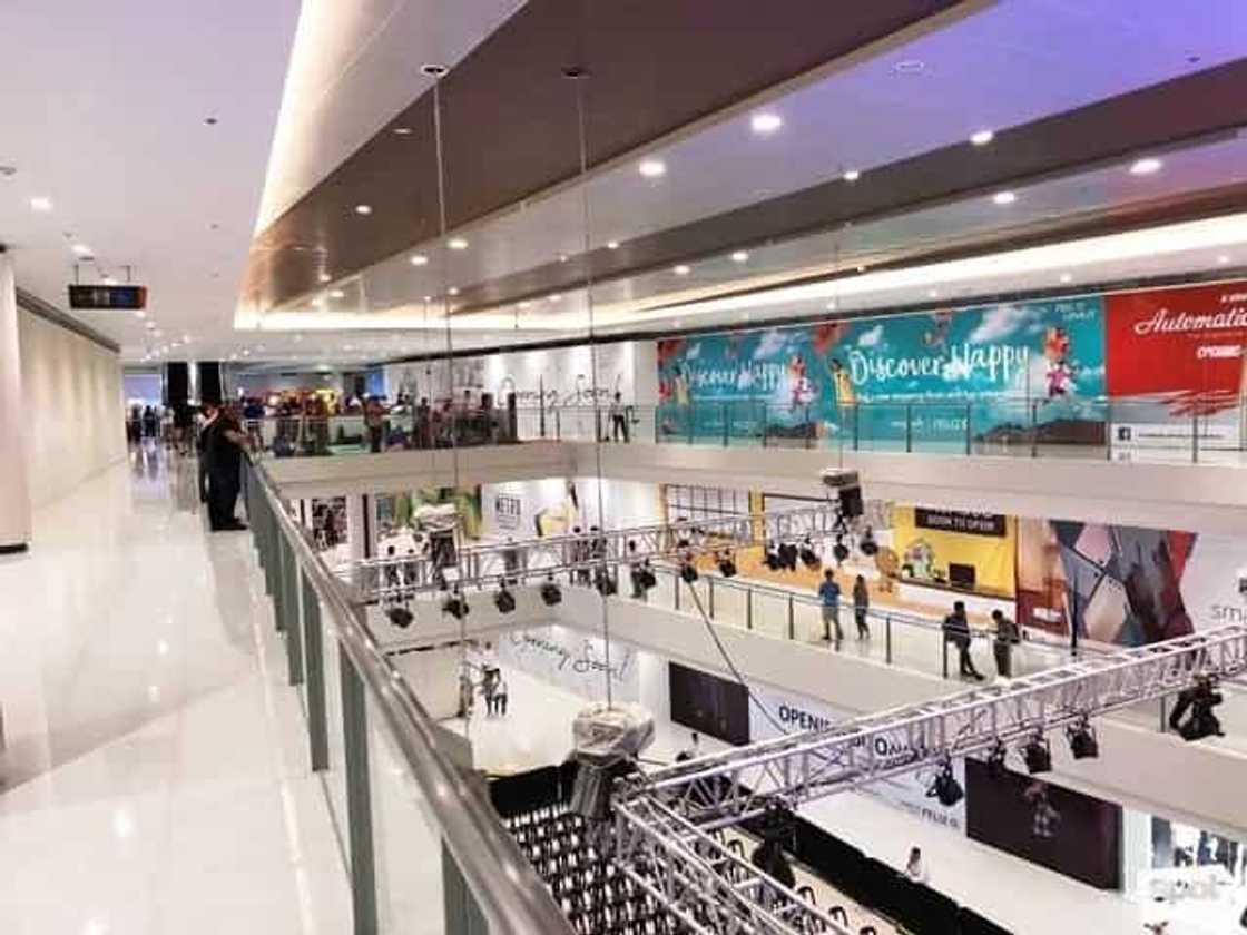 Sugod na mga taga Silangan! Photos of the newly opened Ayala Malls Feliz in Marcos Highway