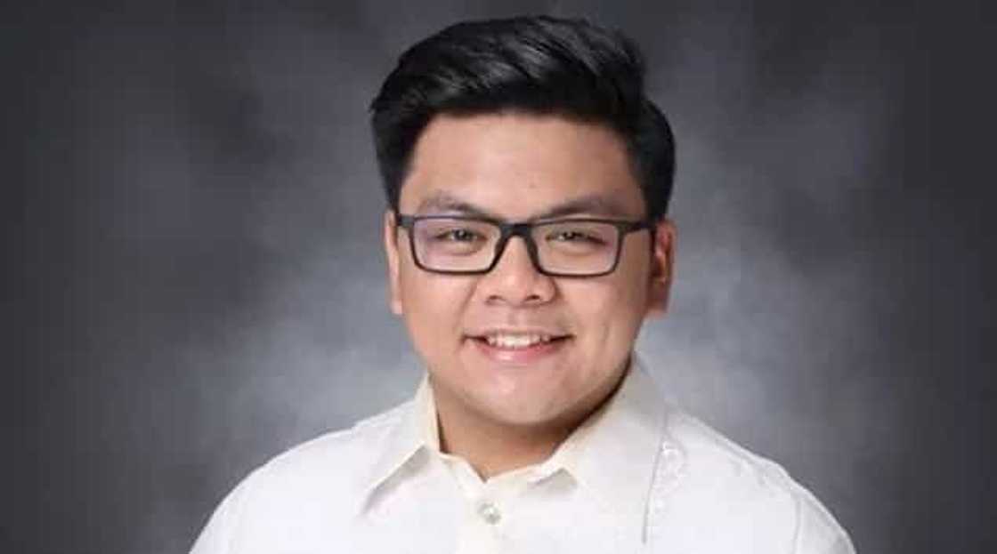 Richard Yap broke into tears while talking about hazing victim Horacio Castillo III Richard Yap broke into tears while talking about hazing victim Horacio Castillo III