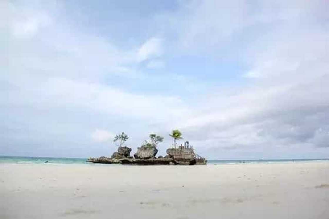 Explainer: What are the Dos and Don'ts in the new Boracay? Explainer: What are the Dos and Don'ts in the new Boracay?