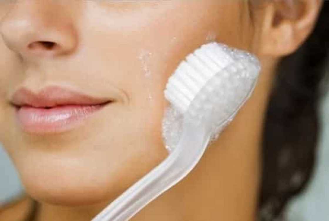 12 shower habits that do more harm than good 12 shower habits that do more harm than good