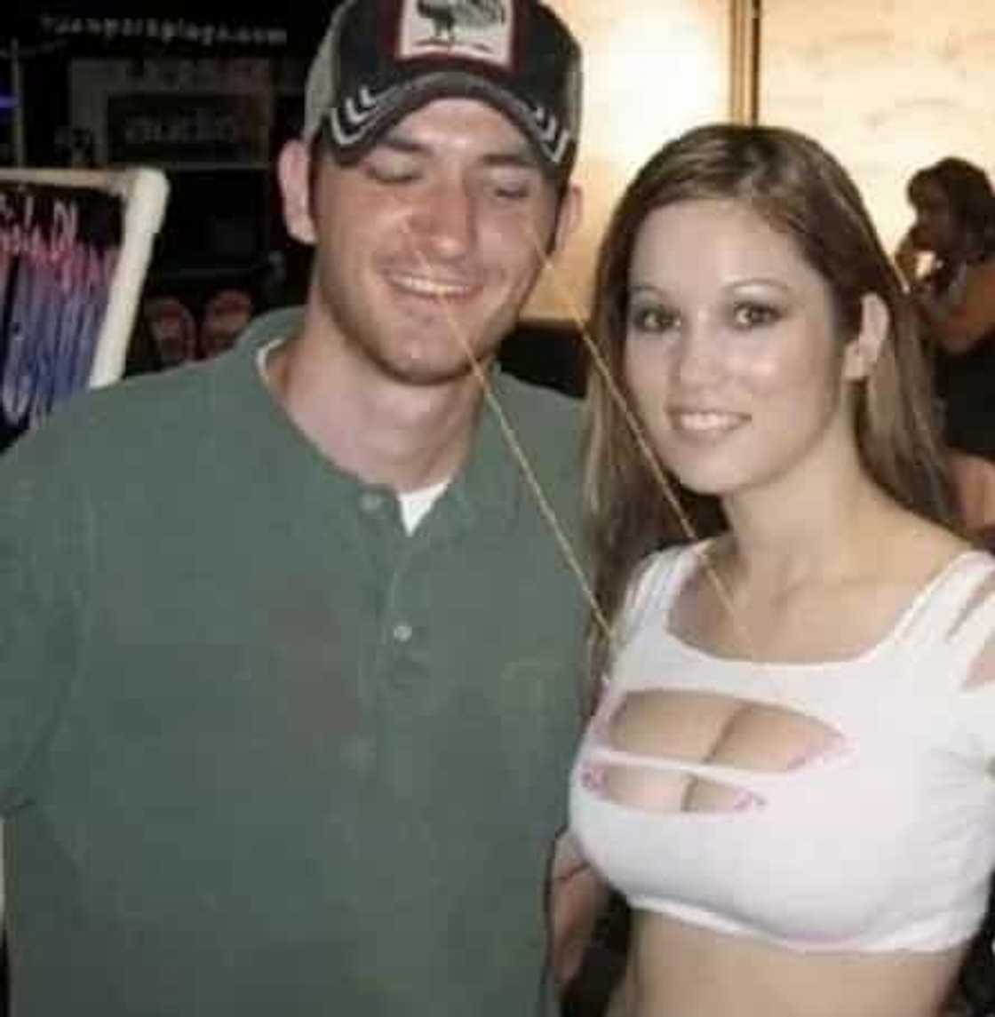 7 photos of guys staring at women's assets 7 photos of guys staring at women's assets