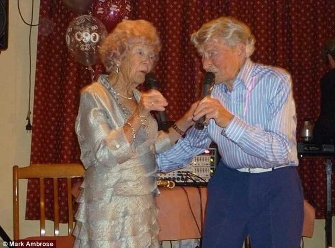91-year-old-man-drink-urine-stay-young-healthy 91-year-old-man-drink-urine-stay-young-healthy